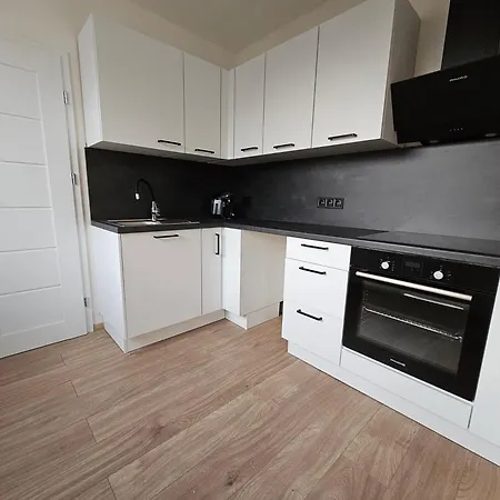 Dum Se Dvema Byty, Zahrada, Wi-fi A Parkovani Zdarma, Klidna Cast Hradce Kralove Appartement Hradec Králové